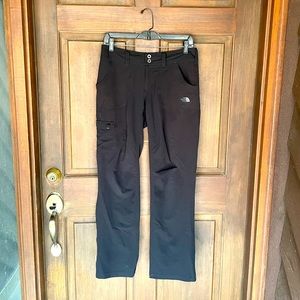 The North Face Women’s Hiking Pants Short Sz 2 Color Black